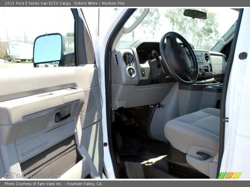 Oxford White / Medium Flint 2013 Ford E Series Van E250 Cargo