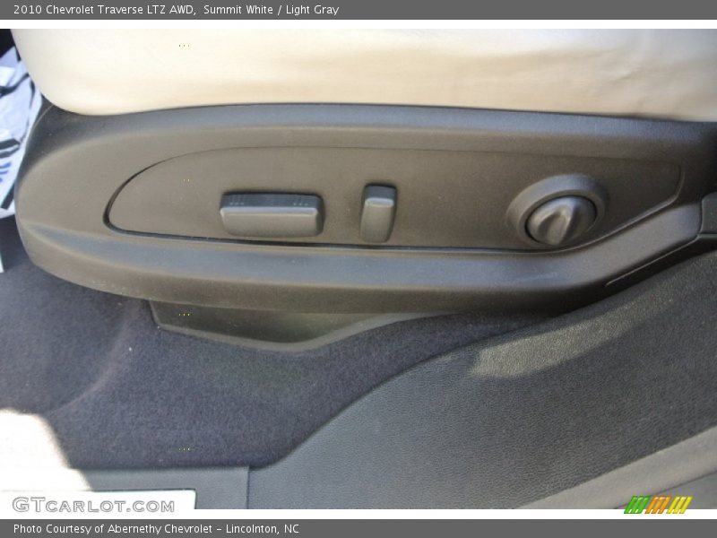 Summit White / Light Gray 2010 Chevrolet Traverse LTZ AWD