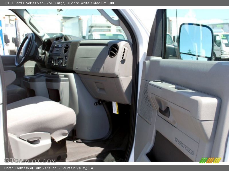 Oxford White / Medium Flint 2013 Ford E Series Van E250 Cargo