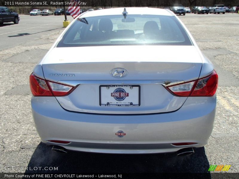 Radiant Silver / Gray 2011 Hyundai Sonata SE
