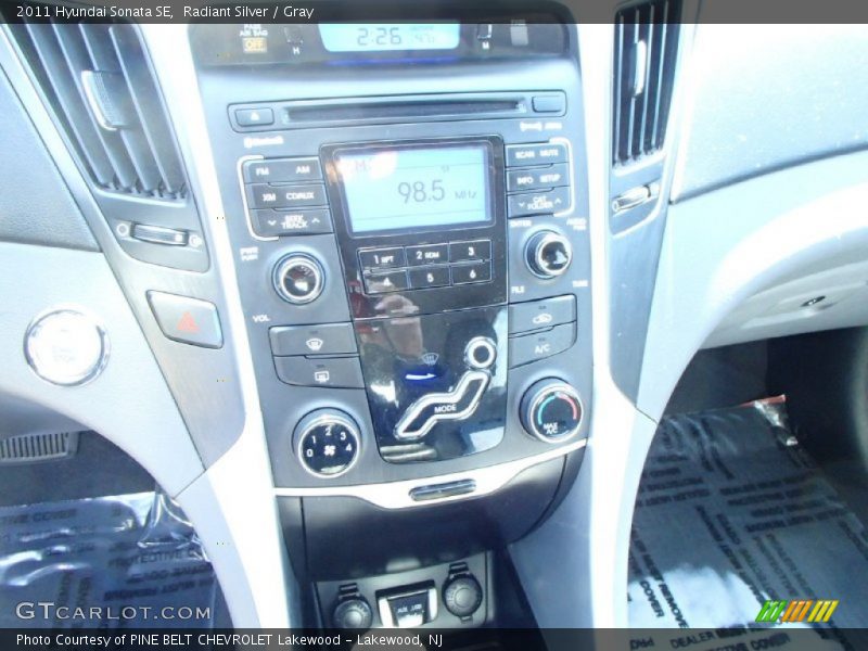 Radiant Silver / Gray 2011 Hyundai Sonata SE