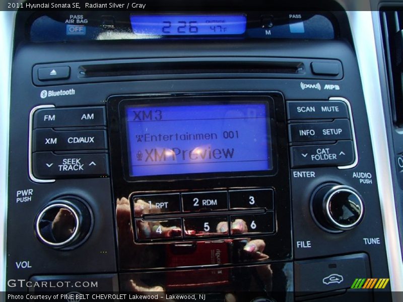 Radiant Silver / Gray 2011 Hyundai Sonata SE