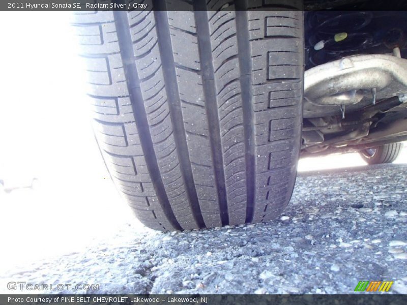 Radiant Silver / Gray 2011 Hyundai Sonata SE