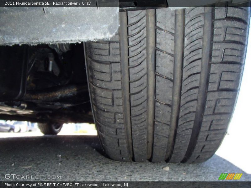 Radiant Silver / Gray 2011 Hyundai Sonata SE