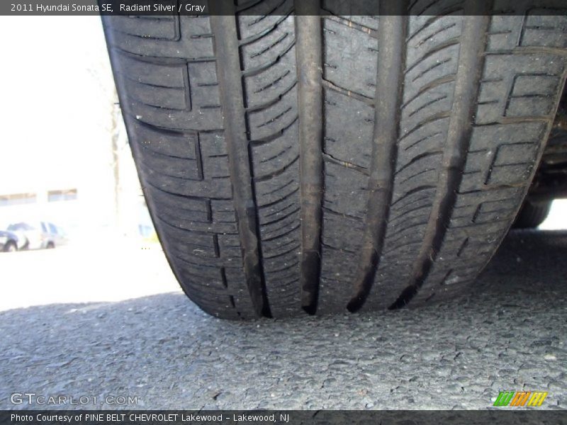 Radiant Silver / Gray 2011 Hyundai Sonata SE