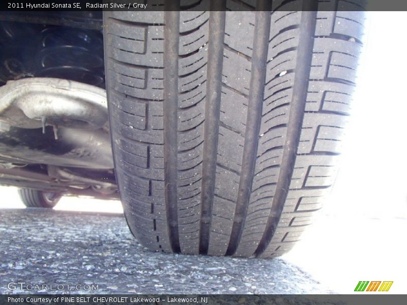 Radiant Silver / Gray 2011 Hyundai Sonata SE