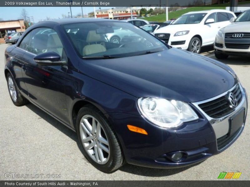 Front 3/4 View of 2009 Eos Lux