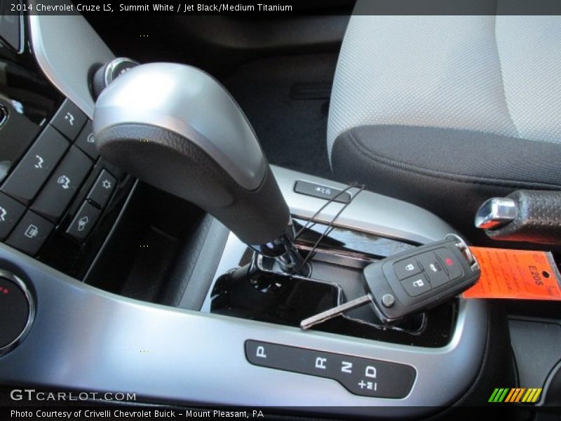 Summit White / Jet Black/Medium Titanium 2014 Chevrolet Cruze LS