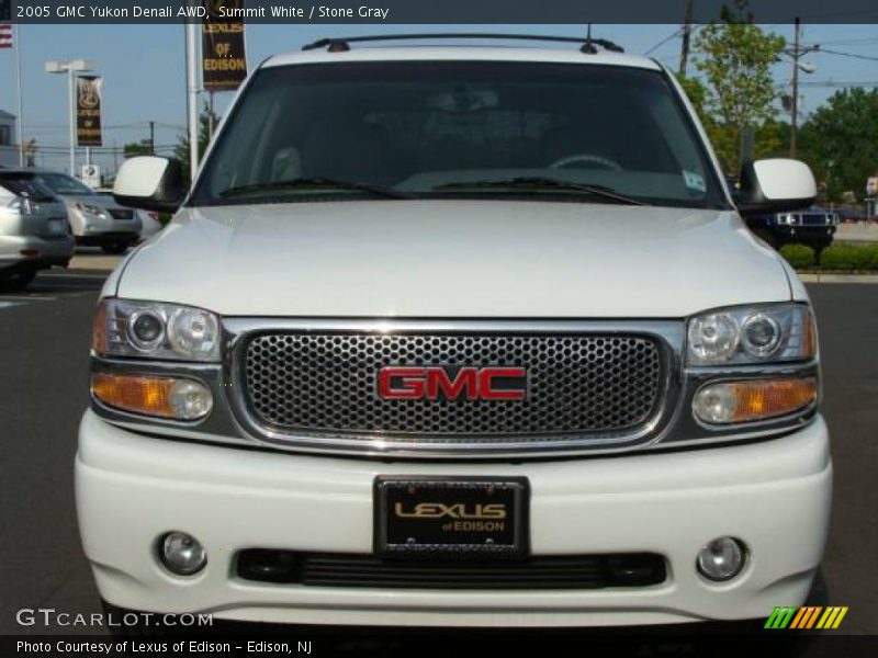 Summit White / Stone Gray 2005 GMC Yukon Denali AWD