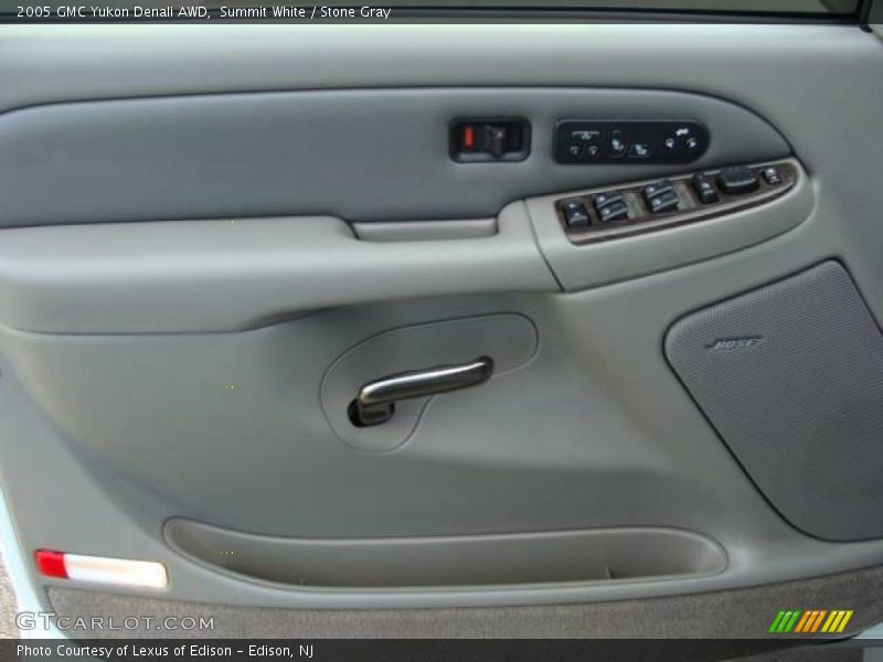 Summit White / Stone Gray 2005 GMC Yukon Denali AWD