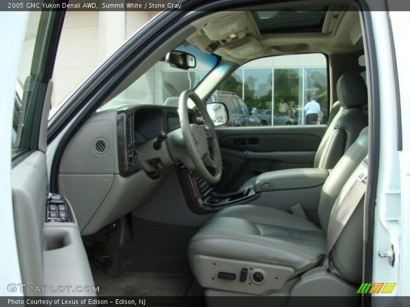 Summit White / Stone Gray 2005 GMC Yukon Denali AWD