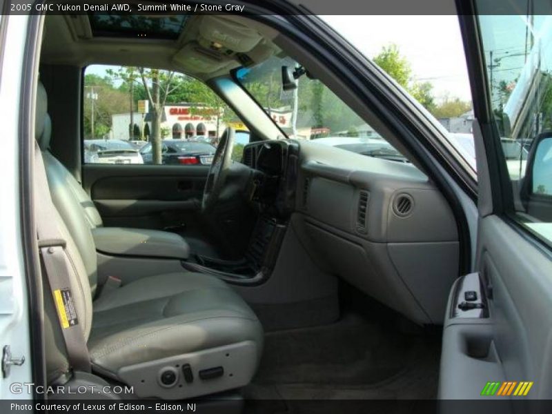 Summit White / Stone Gray 2005 GMC Yukon Denali AWD