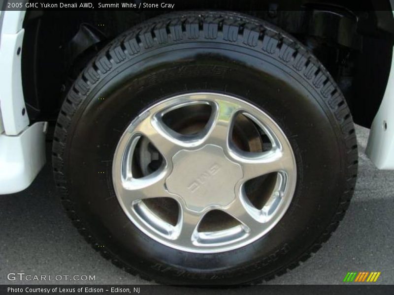 Summit White / Stone Gray 2005 GMC Yukon Denali AWD
