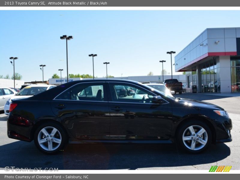 Attitude Black Metallic / Black/Ash 2013 Toyota Camry SE