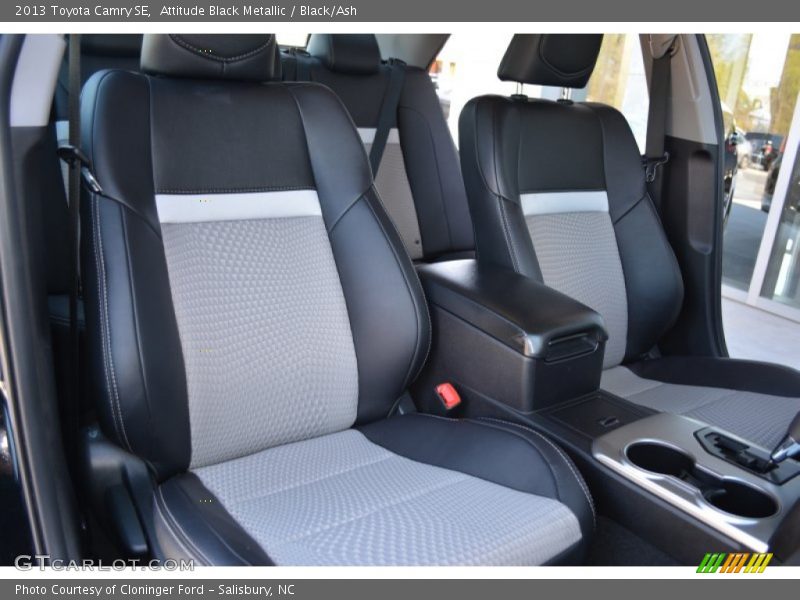 Attitude Black Metallic / Black/Ash 2013 Toyota Camry SE