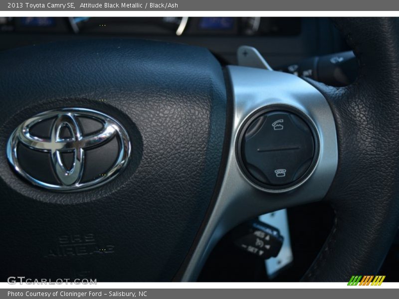 Attitude Black Metallic / Black/Ash 2013 Toyota Camry SE