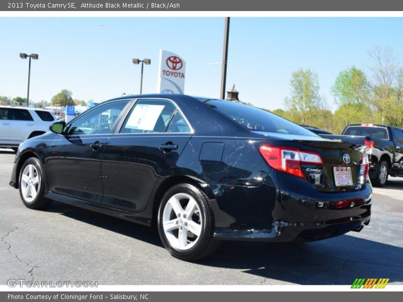Attitude Black Metallic / Black/Ash 2013 Toyota Camry SE