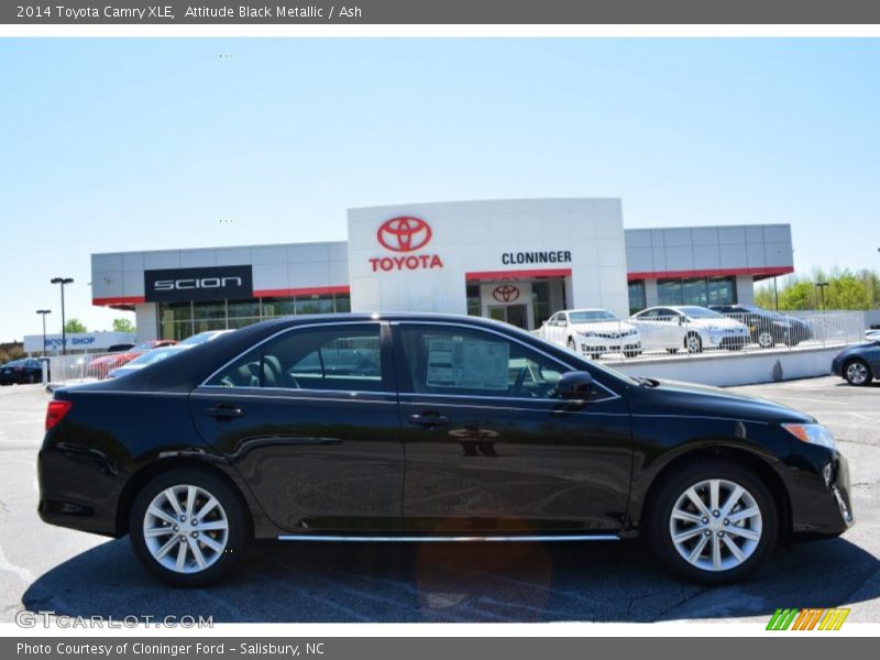 Attitude Black Metallic / Ash 2014 Toyota Camry XLE