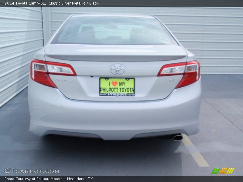 Classic Silver Metallic / Black 2014 Toyota Camry SE