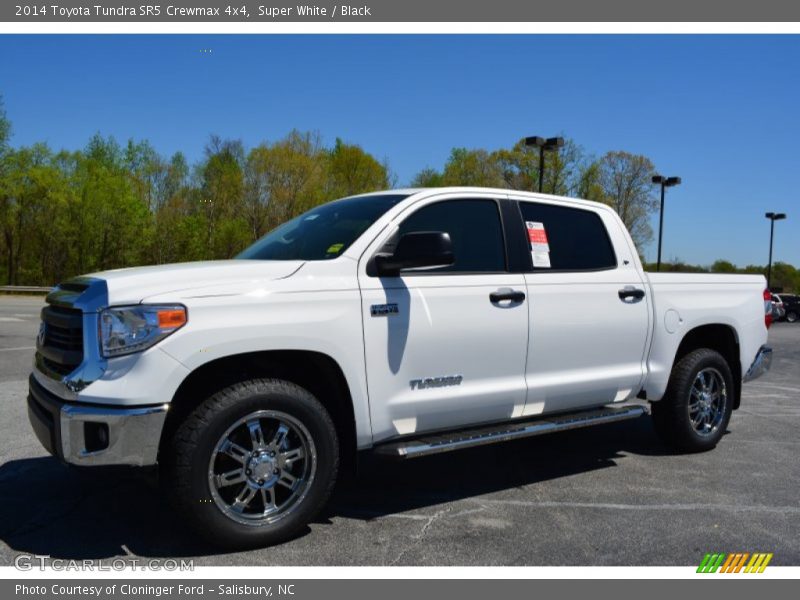 Super White / Black 2014 Toyota Tundra SR5 Crewmax 4x4