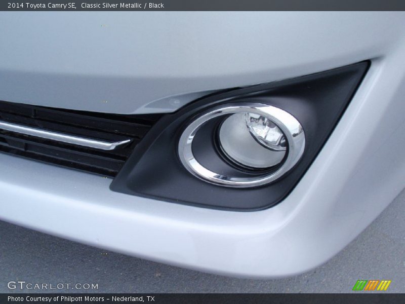 Classic Silver Metallic / Black 2014 Toyota Camry SE