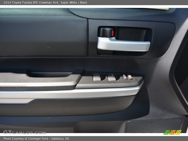 Super White / Black 2014 Toyota Tundra SR5 Crewmax 4x4