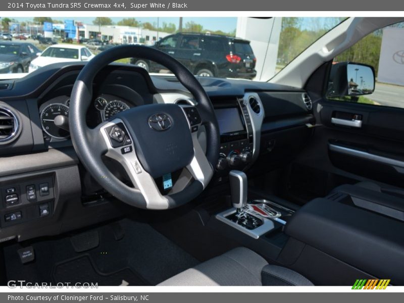 Super White / Black 2014 Toyota Tundra SR5 Crewmax 4x4
