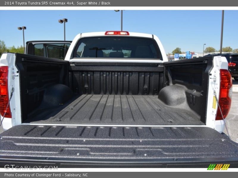 Super White / Black 2014 Toyota Tundra SR5 Crewmax 4x4