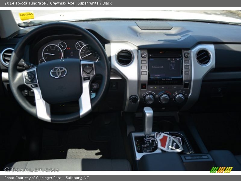 Super White / Black 2014 Toyota Tundra SR5 Crewmax 4x4