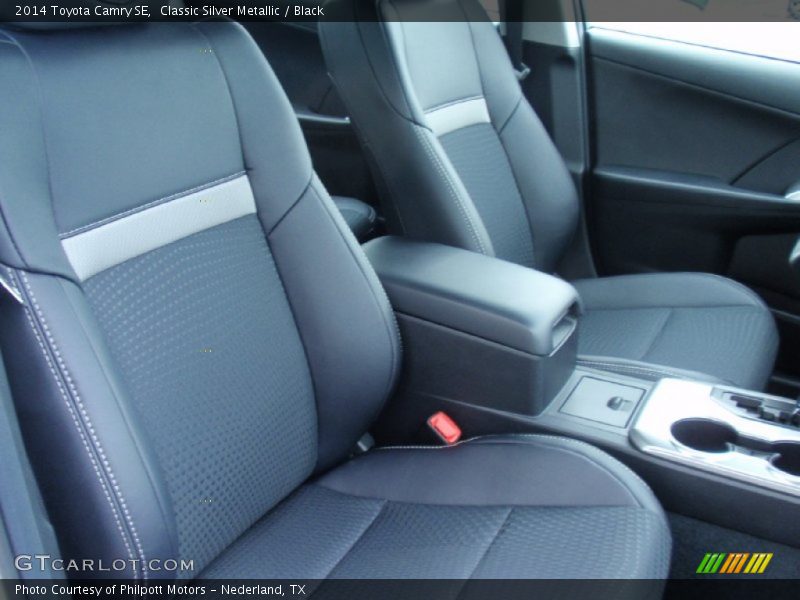 Classic Silver Metallic / Black 2014 Toyota Camry SE