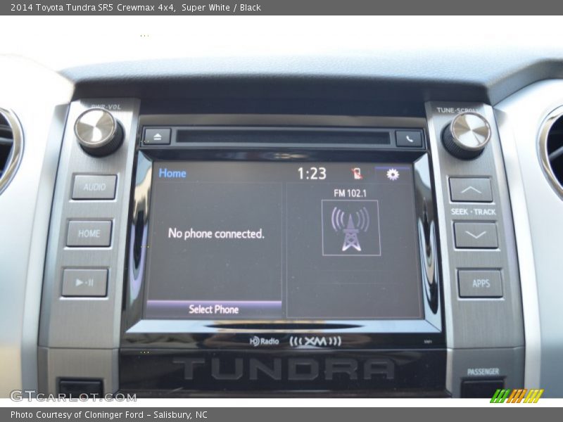 Super White / Black 2014 Toyota Tundra SR5 Crewmax 4x4