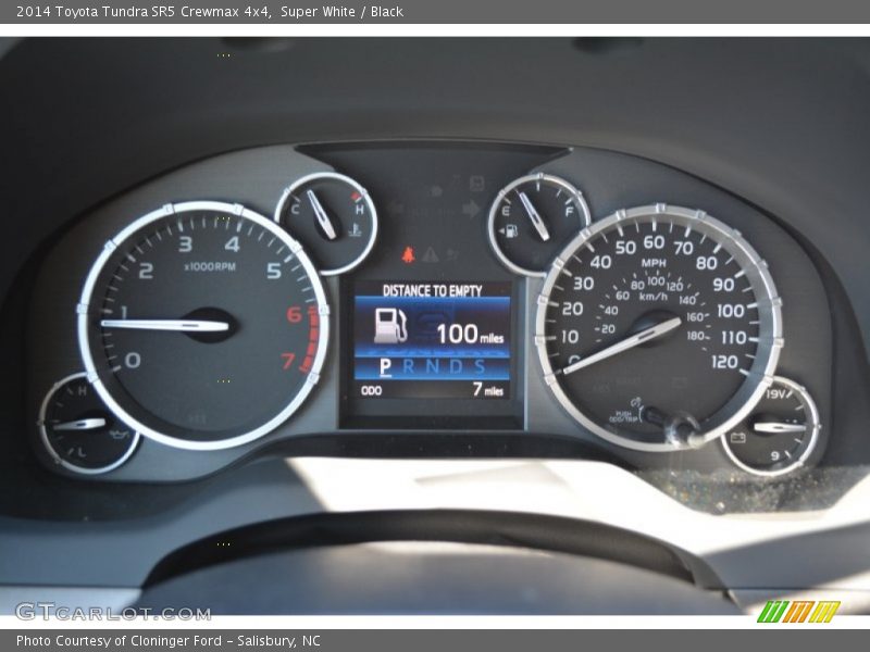 Super White / Black 2014 Toyota Tundra SR5 Crewmax 4x4