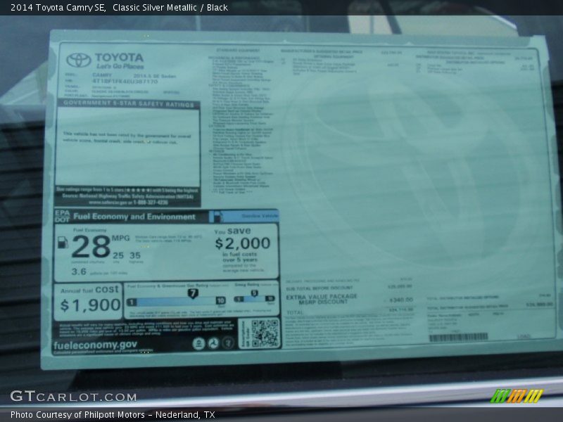 Classic Silver Metallic / Black 2014 Toyota Camry SE