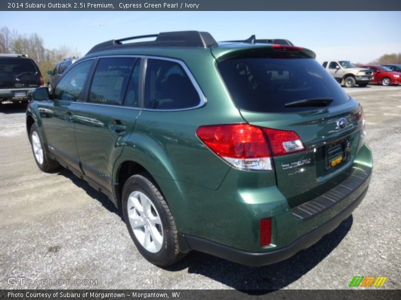 Cypress Green Pearl / Ivory 2014 Subaru Outback 2.5i Premium
