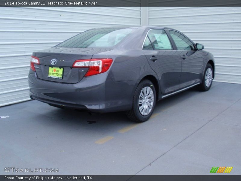 Magnetic Gray Metallic / Ash 2014 Toyota Camry LE