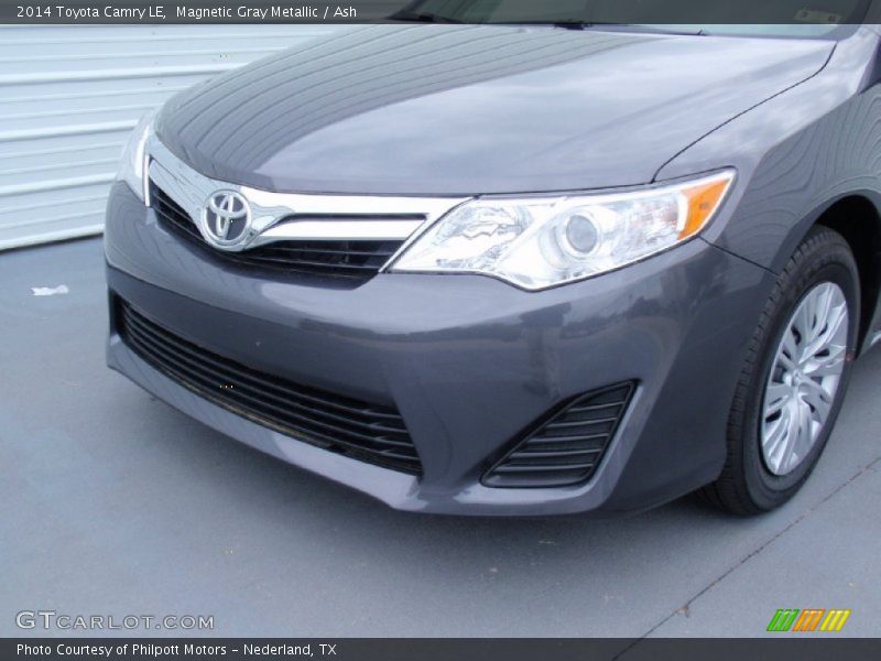 Magnetic Gray Metallic / Ash 2014 Toyota Camry LE