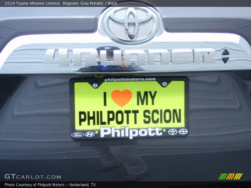 Magnetic Gray Metallic / Black 2014 Toyota 4Runner Limited