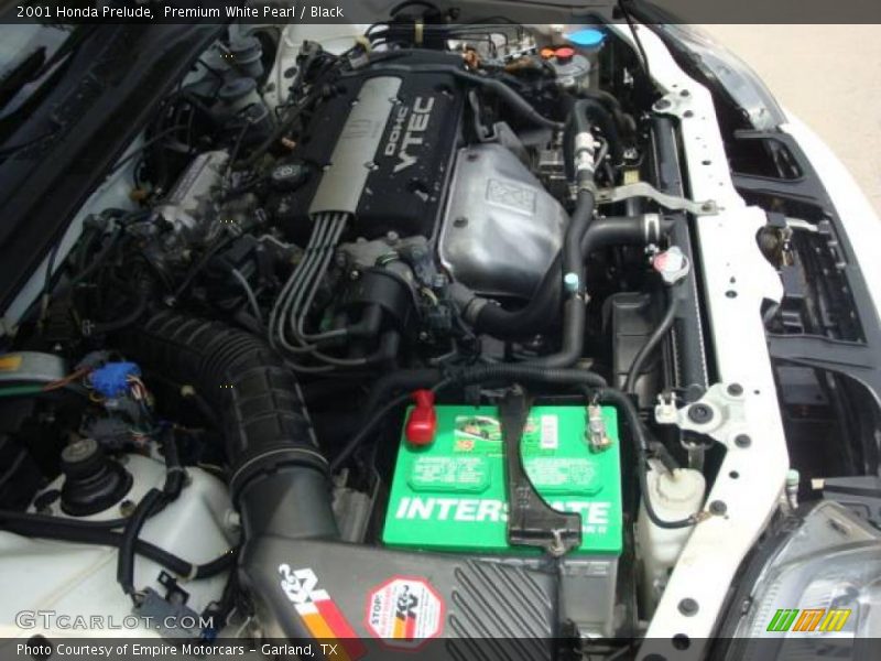 Premium White Pearl / Black 2001 Honda Prelude