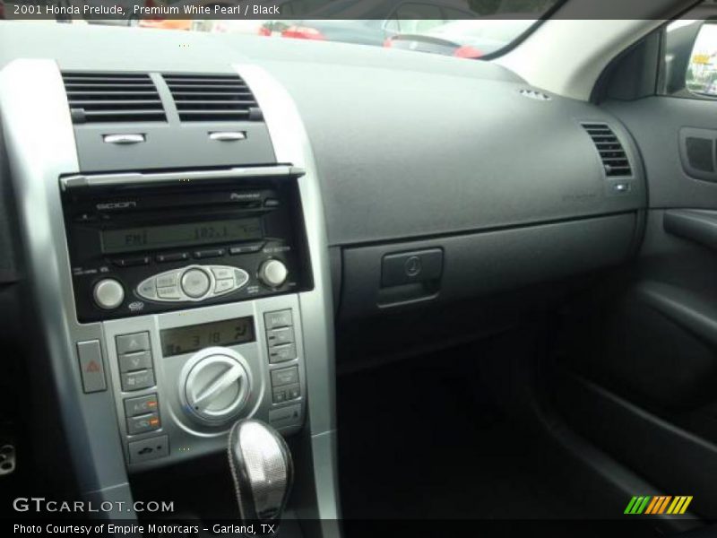 Premium White Pearl / Black 2001 Honda Prelude