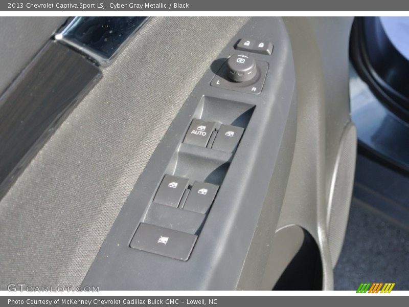 Cyber Gray Metallic / Black 2013 Chevrolet Captiva Sport LS