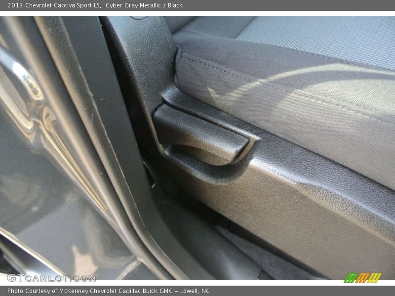Cyber Gray Metallic / Black 2013 Chevrolet Captiva Sport LS