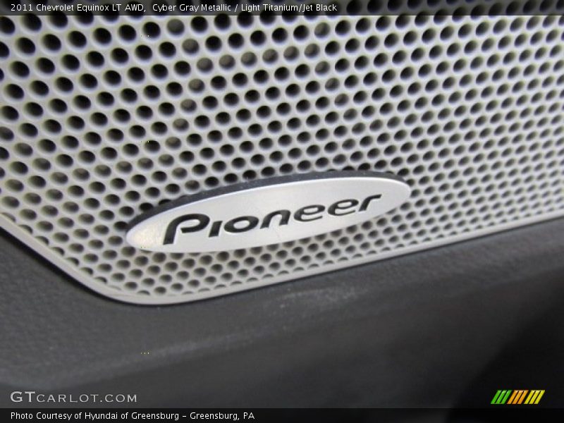 Cyber Gray Metallic / Light Titanium/Jet Black 2011 Chevrolet Equinox LT AWD