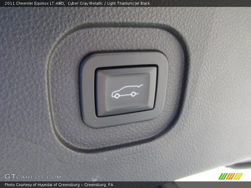 Cyber Gray Metallic / Light Titanium/Jet Black 2011 Chevrolet Equinox LT AWD