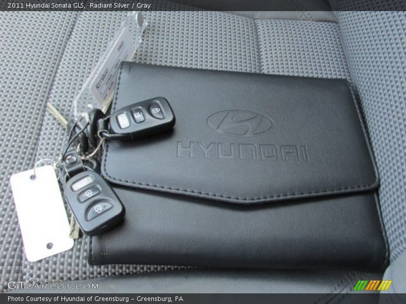 Radiant Silver / Gray 2011 Hyundai Sonata GLS