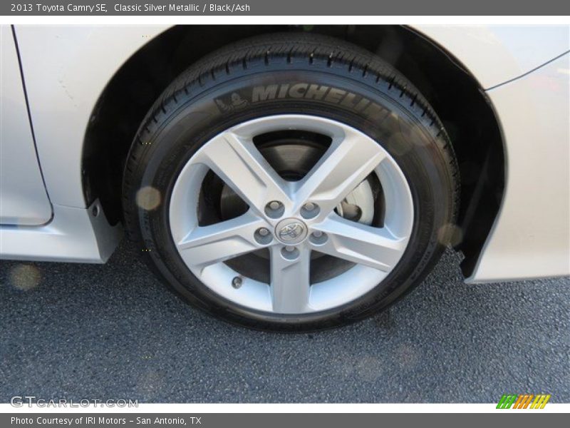 Classic Silver Metallic / Black/Ash 2013 Toyota Camry SE