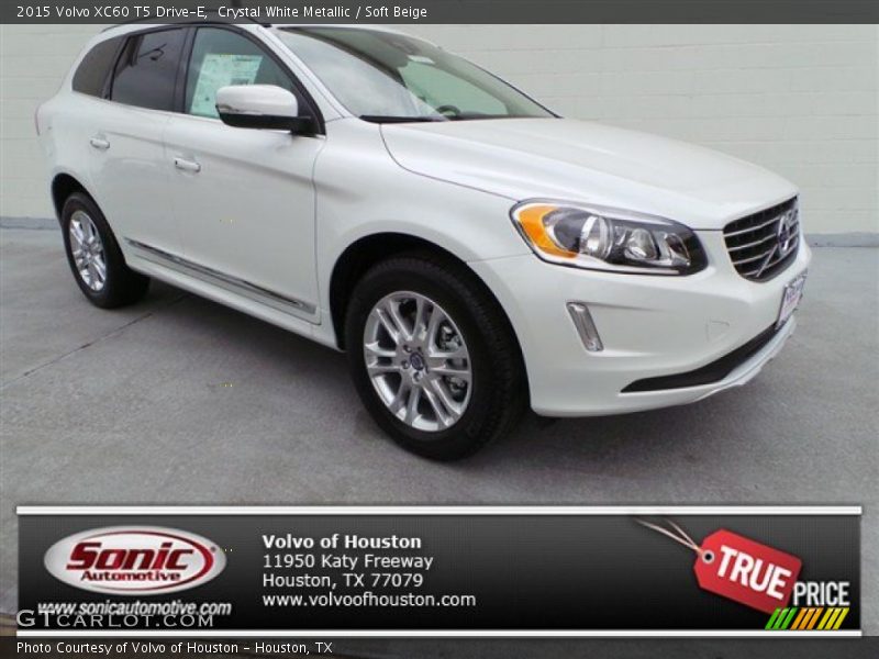 Crystal White Metallic / Soft Beige 2015 Volvo XC60 T5 Drive-E