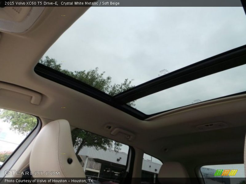 Crystal White Metallic / Soft Beige 2015 Volvo XC60 T5 Drive-E