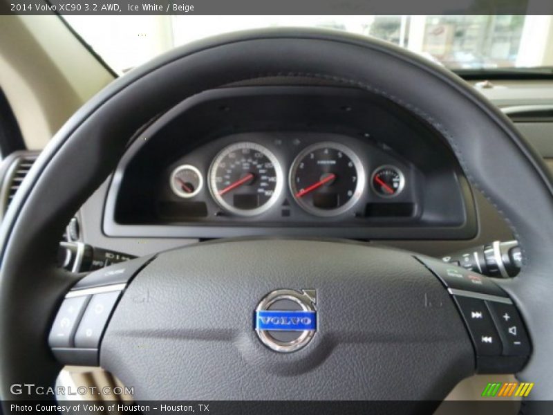 Ice White / Beige 2014 Volvo XC90 3.2 AWD