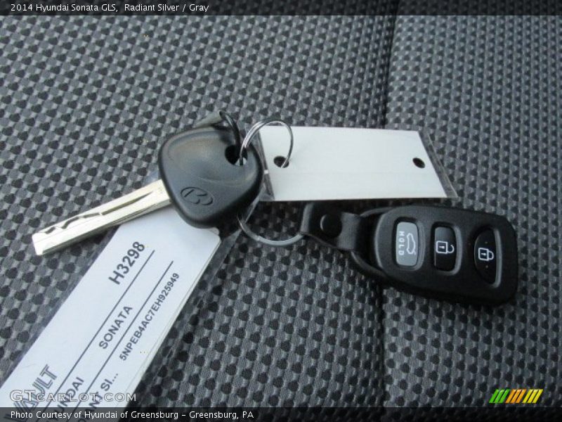 Radiant Silver / Gray 2014 Hyundai Sonata GLS
