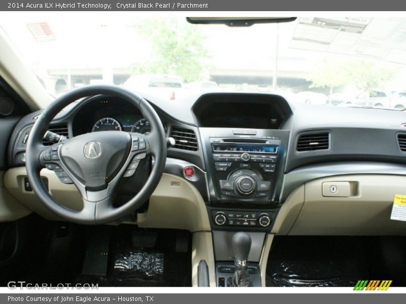 Dashboard of 2014 ILX Hybrid Technology